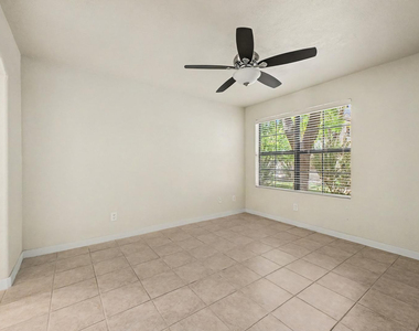 6885 E Cochise Road - Photo Thumbnail 10