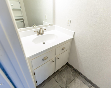 19601 N 7th Street - Photo Thumbnail 10