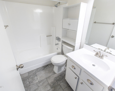 19601 N 7th Street - Photo Thumbnail 3