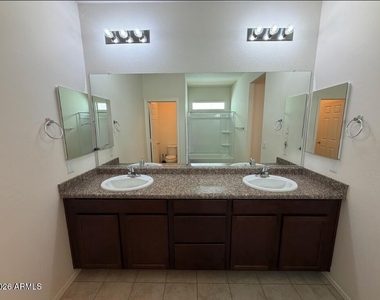 21144 W Cypress - Photo Thumbnail 16