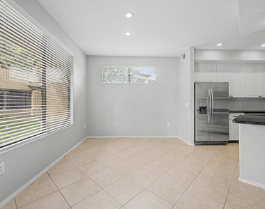 705 W Queen Creek Road - Photo Thumbnail 8