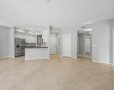 705 W Queen Creek Road - Photo Thumbnail 7