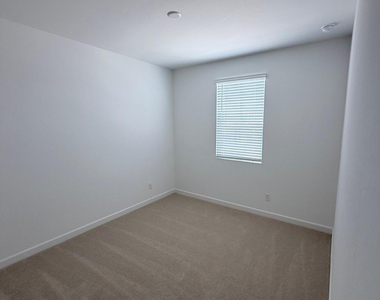 6988 W Buckhorn Trail - Photo Thumbnail 21