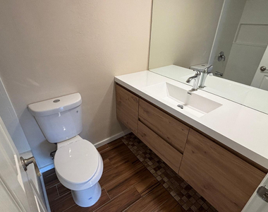3601 W Tierra Buena Lane - Photo Thumbnail 15