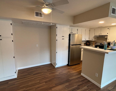 3601 W Tierra Buena Lane - Photo Thumbnail 4