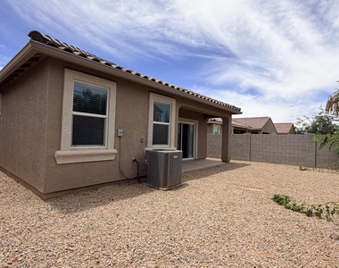 35420 W San Alvarez Avenue - Photo Thumbnail 20