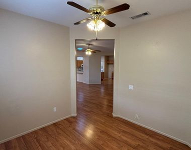 15138 W Las Brizas Lane - Photo Thumbnail 10