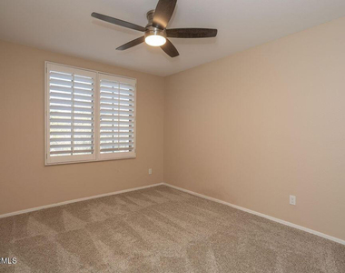 7457 W Melinda Lane - Photo Thumbnail 18