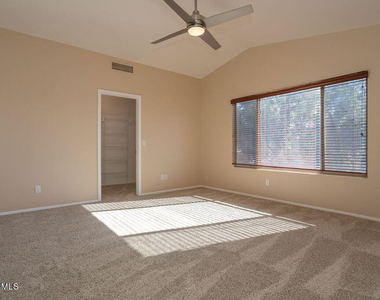 7457 W Melinda Lane - Photo Thumbnail 22
