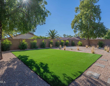 7457 W Melinda Lane - Photo Thumbnail 23