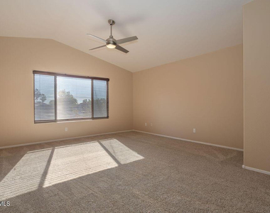 7457 W Melinda Lane - Photo Thumbnail 15