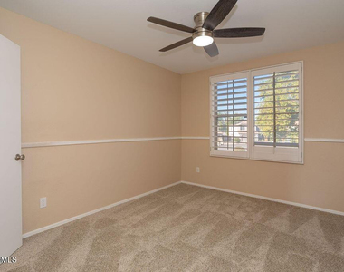 7457 W Melinda Lane - Photo Thumbnail 17
