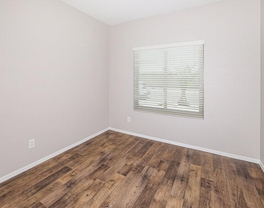 21234 N 94th Lane - Photo Thumbnail 11