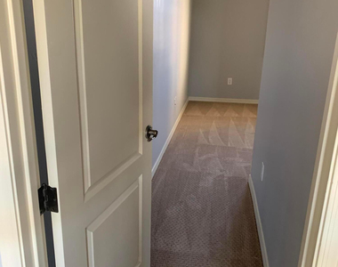 2219 E Wisteria Drive - Photo Thumbnail 22