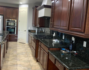 2219 E Wisteria Drive - Photo Thumbnail 6
