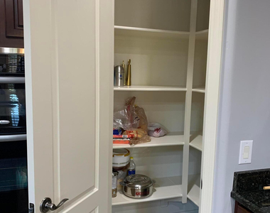 2219 E Wisteria Drive - Photo Thumbnail 9