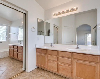 42376 W Chisholm - Photo Thumbnail 16