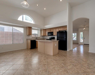 42376 W Chisholm - Photo Thumbnail 7