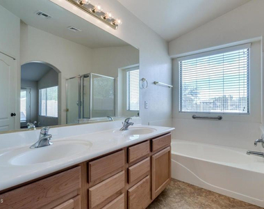 42376 W Chisholm - Photo Thumbnail 15