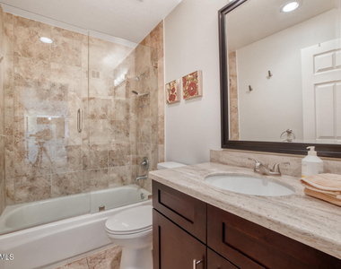 7356 N Via Camello Del Norte -- - Photo Thumbnail 21