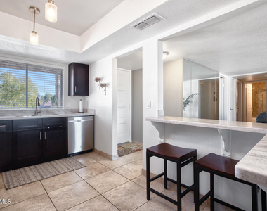 7356 N Via Camello Del Norte -- - Photo Thumbnail 10