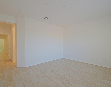 41440 N Bent Creek Way - Photo Thumbnail 13