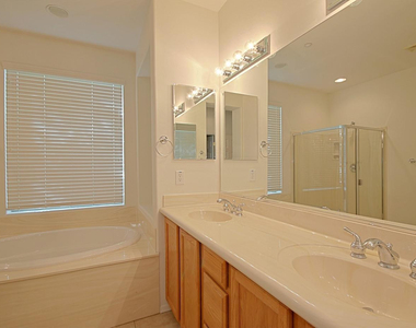 41440 N Bent Creek Way - Photo Thumbnail 15