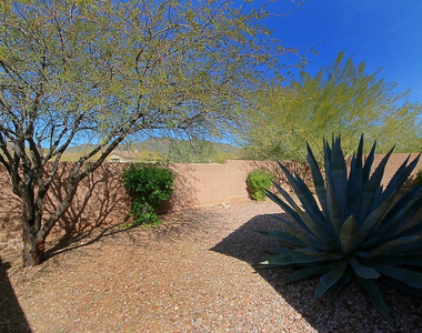 41440 N Bent Creek Way - Photo Thumbnail 23