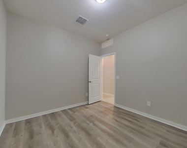 14366 S Pershing Street - Photo Thumbnail 12