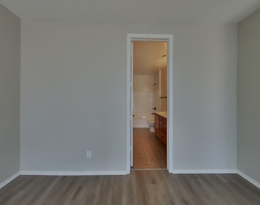 7731 S 45th Lane - Photo Thumbnail 5