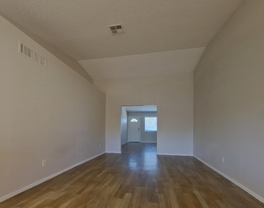 7044 W Taylor Street - Photo Thumbnail 4