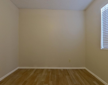 7044 W Taylor Street - Photo Thumbnail 12