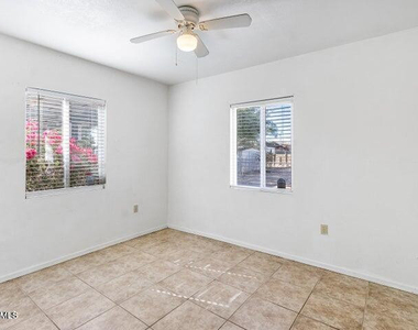 412 W 9th Street - Photo Thumbnail 4