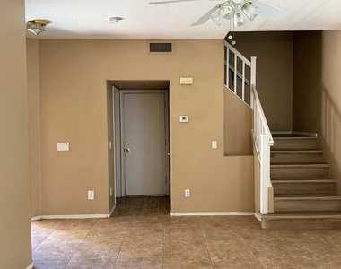 1814 S 114th Drive - Photo Thumbnail 4