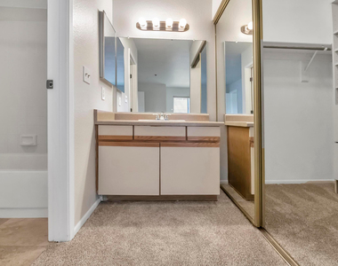 154 W 5th Street - Photo Thumbnail 17