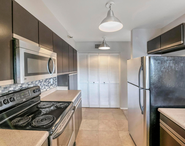 154 W 5th Street - Photo Thumbnail 7