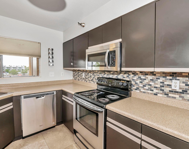 154 W 5th Street - Photo Thumbnail 9