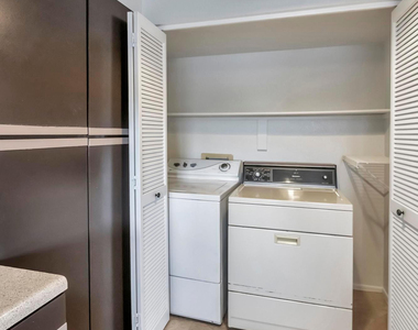 154 W 5th Street - Photo Thumbnail 11