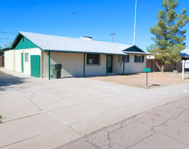 720 E Brenda Drive - Photo Thumbnail 2