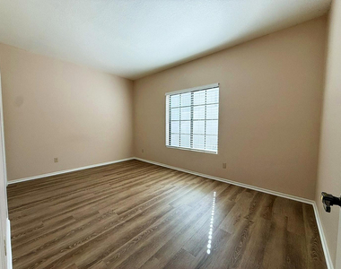 6112 N 28th Street - Photo Thumbnail 16