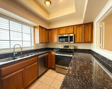 6112 N 28th Street - Photo Thumbnail 6