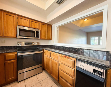 6112 N 28th Street - Photo Thumbnail 7