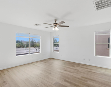 27513 N 63rd Drive - Photo Thumbnail 26