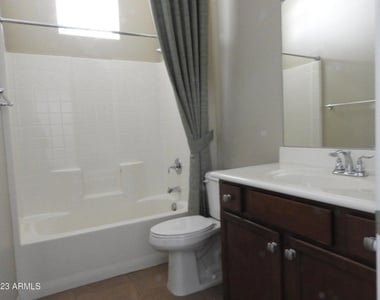 121 N California Street - Photo Thumbnail 18