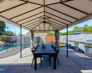 4514 N 35th Place - Photo Thumbnail 12