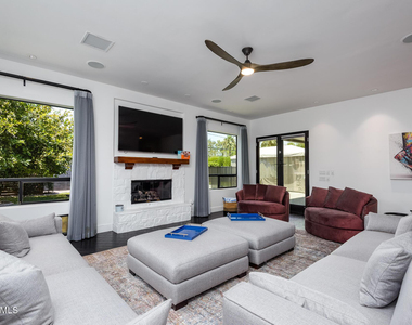 4514 N 35th Place - Photo Thumbnail 3