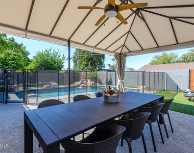 4514 N 35th Place - Photo Thumbnail 8