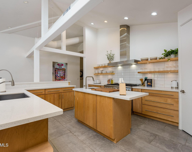 4514 N 35th Place - Photo Thumbnail 1