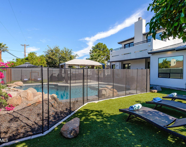 4514 N 35th Place - Photo Thumbnail 36