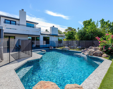 4514 N 35th Place - Photo Thumbnail 45